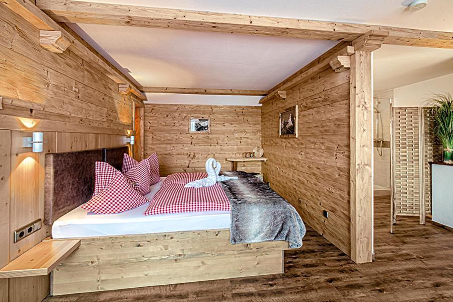 Almhotel Gruensteinblick Кёнигсзе Экстерьер фото